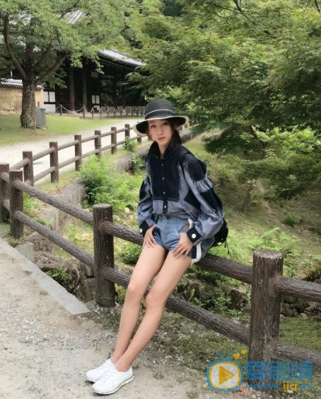 张宇菲旅游照 张宇菲高清写真_张宇菲高清剧照