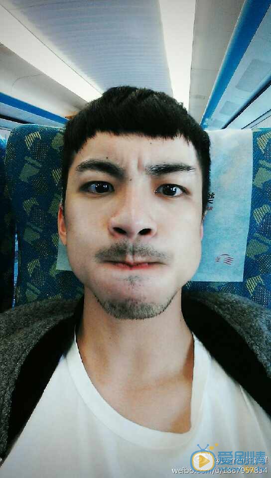 许镇耀表情包 许镇耀高清写真_许镇耀高清剧照