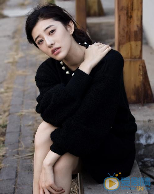张歆莹街拍写真 张歆莹高清写真_张歆莹高清剧照