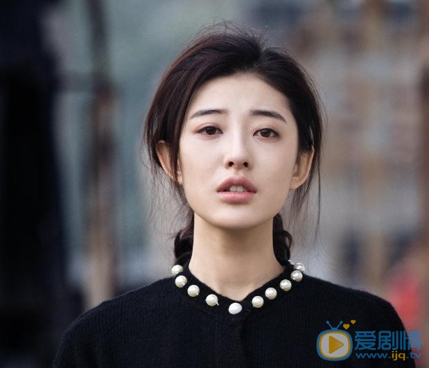 张歆莹街拍写真 张歆莹高清写真_张歆莹高清剧照