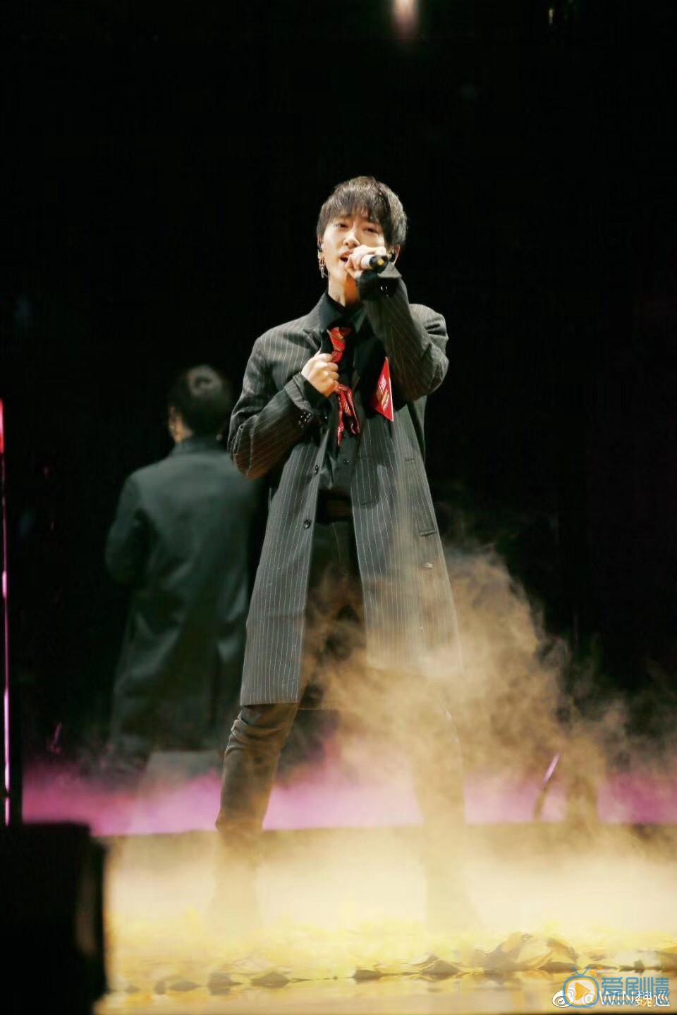 魏巡演唱会 魏巡高清写真_魏巡高清剧照