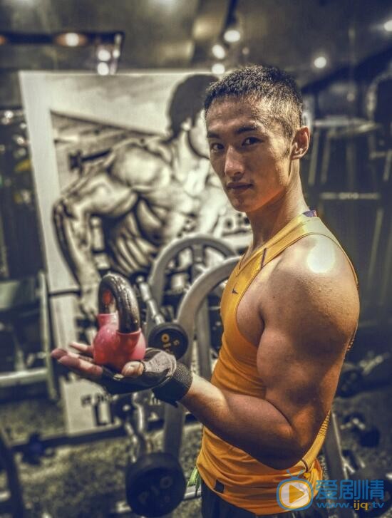 秦晓飞生活照 秦晓飞高清写真_秦晓飞高清剧照