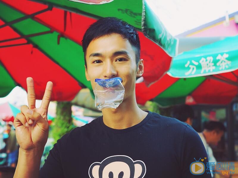 秦晓飞生活照 秦晓飞高清写真_秦晓飞高清剧照
