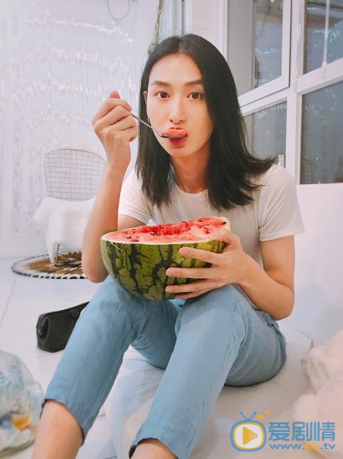 胡潇灵生活照 胡潇灵高清写真_胡潇灵高清剧照