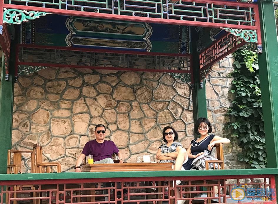 郑亦桐全家福 郑亦桐高清写真_郑亦桐高清剧照