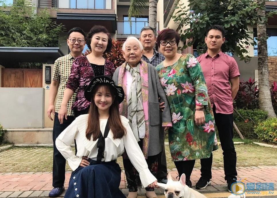 郑亦桐全家福 郑亦桐高清写真_郑亦桐高清剧照