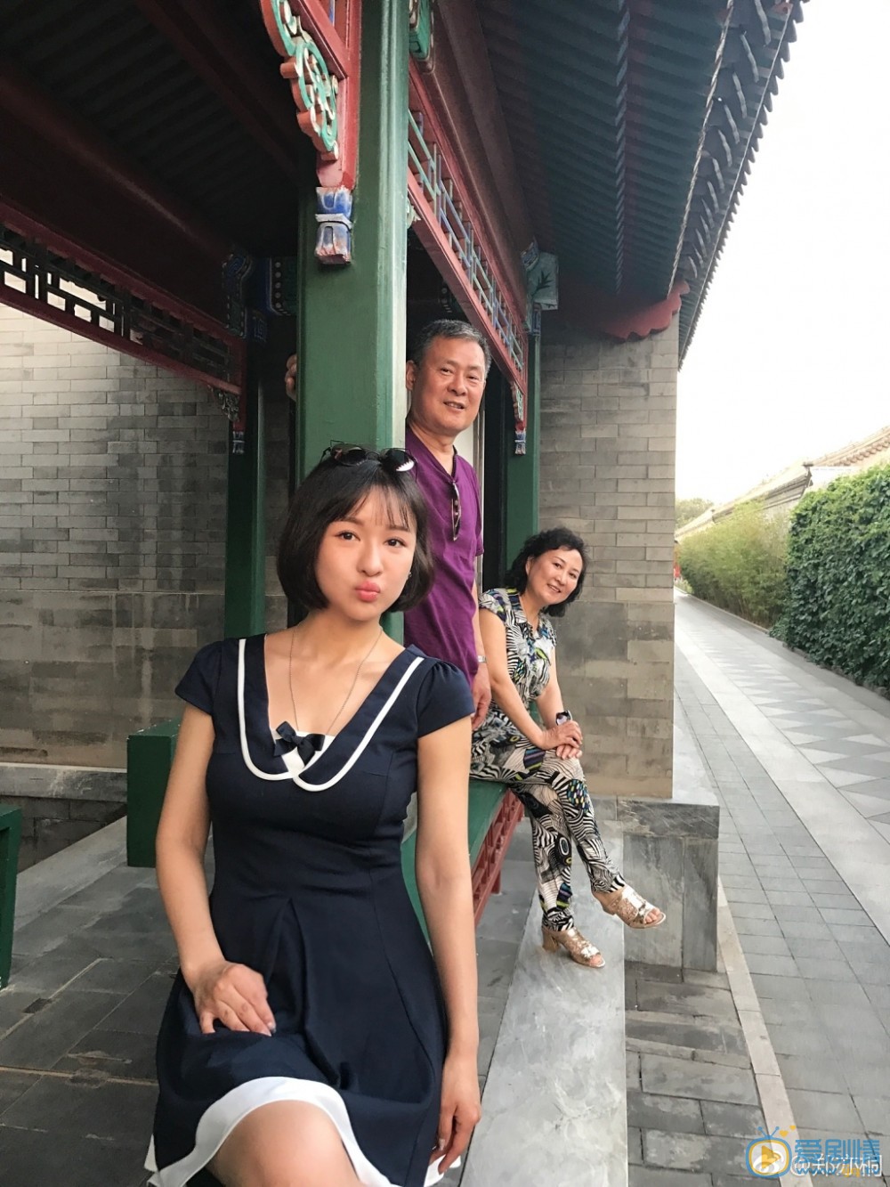 郑亦桐全家福 郑亦桐高清写真_郑亦桐高清剧照