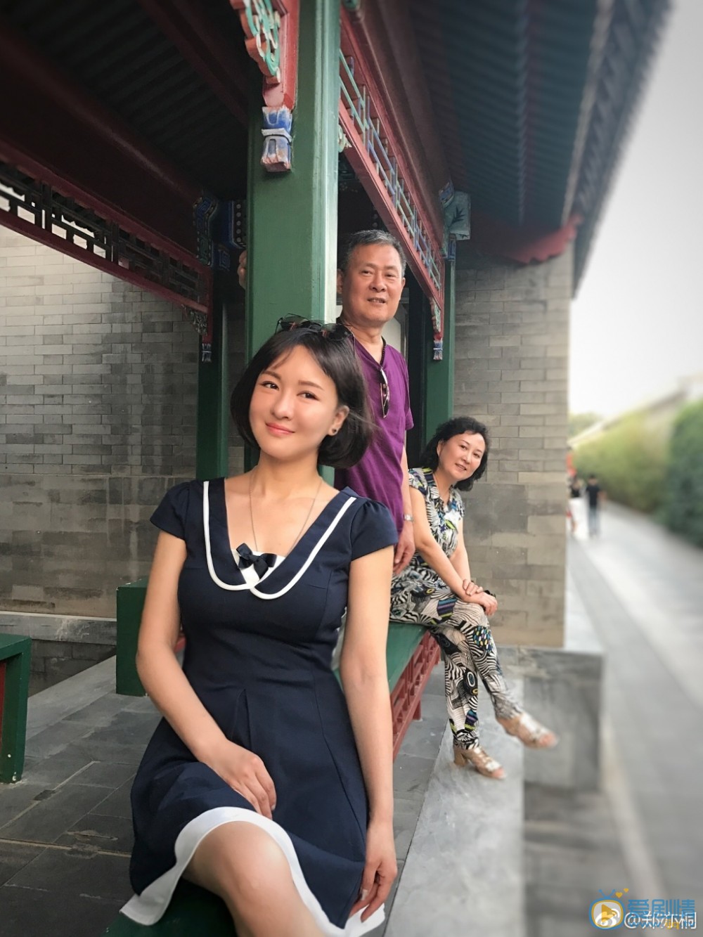 郑亦桐全家福 郑亦桐高清写真_郑亦桐高清剧照
