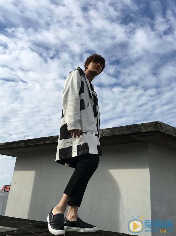 吴克群街拍写真 吴克群高清写真_吴克群高清剧照