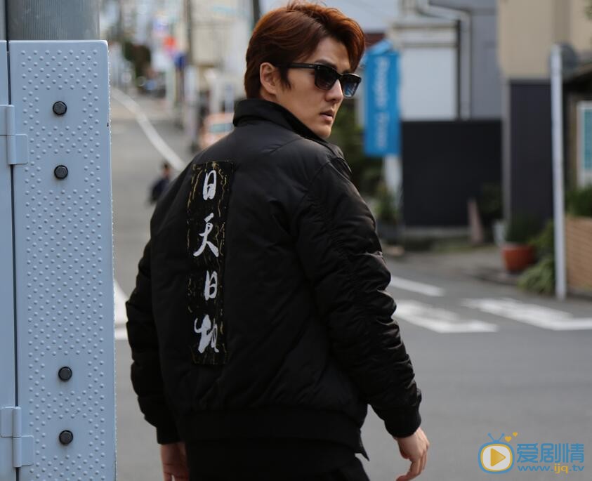 吴克群街拍写真 吴克群高清写真_吴克群高清剧照