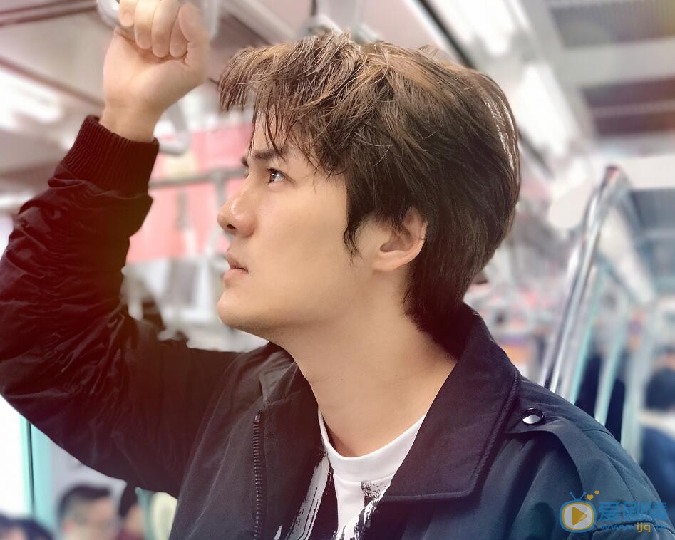 吴克群街拍写真 吴克群高清写真_吴克群高清剧照