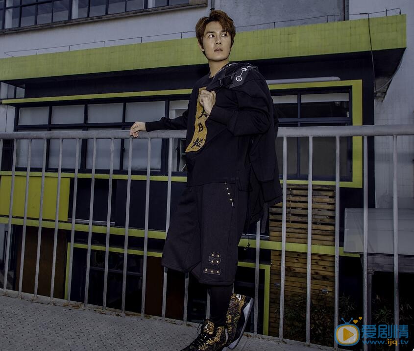 吴克群街拍写真 吴克群高清写真_吴克群高清剧照