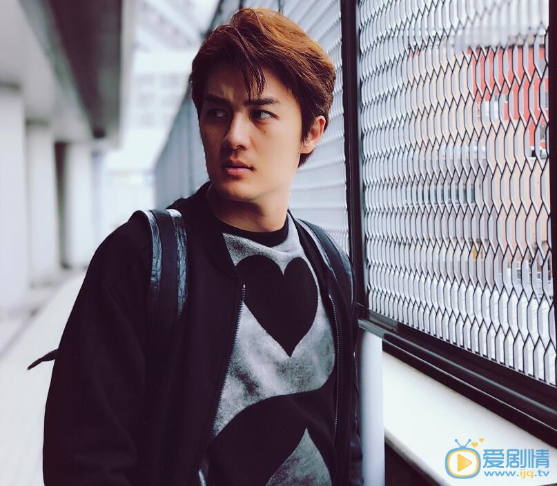 吴克群街拍写真 吴克群高清写真_吴克群高清剧照