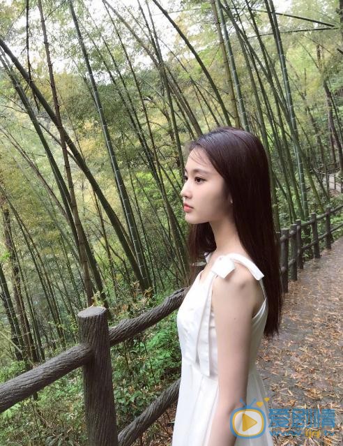 张慧雯清纯写真 张慧雯高清写真_张慧雯高清剧照