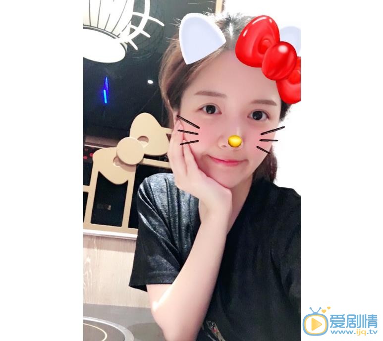 冯丽丽卖萌照 冯丽丽高清写真_冯丽丽高清剧照