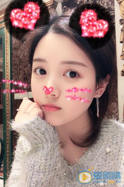 冯丽丽卖萌照 冯丽丽高清写真_冯丽丽高清剧照