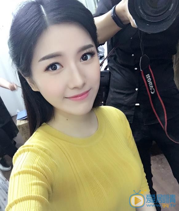 冯丽丽生活照 冯丽丽高清写真_冯丽丽高清剧照