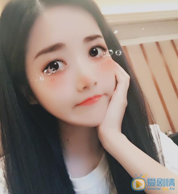 冯丽丽卖萌照 冯丽丽高清写真_冯丽丽高清剧照