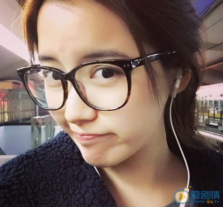 冯丽丽卖萌照 冯丽丽高清写真_冯丽丽高清剧照