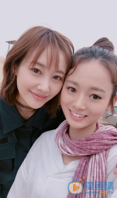 叶丽娜与人合照 叶丽娜高清写真_叶丽娜高清剧照