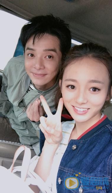 叶丽娜与人合照 叶丽娜高清写真_叶丽娜高清剧照