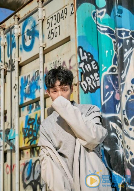 杨业明街拍写真 杨业明高清写真_杨业明高清剧照
