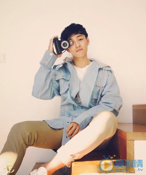 杨业明街拍写真 杨业明高清写真_杨业明高清剧照