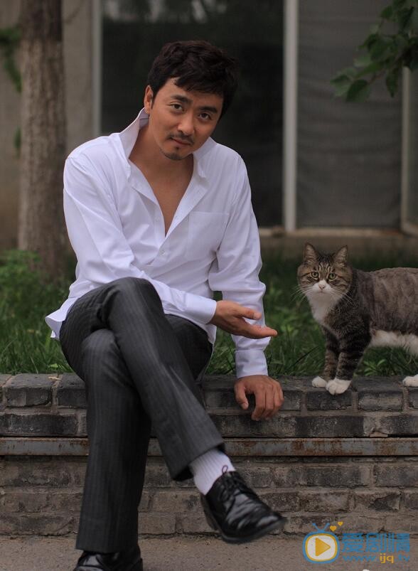 黄俊鹏时尚街拍 黄俊鹏高清写真_黄俊鹏高清剧照