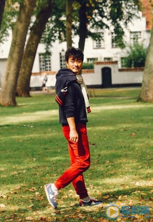 黄俊鹏时尚街拍 黄俊鹏高清写真_黄俊鹏高清剧照