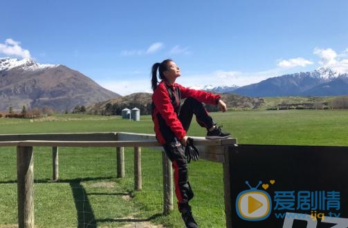 易易紫生活照 易易紫高清写真_易易紫高清剧照