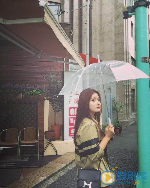 易易紫生活照 易易紫高清写真_易易紫高清剧照