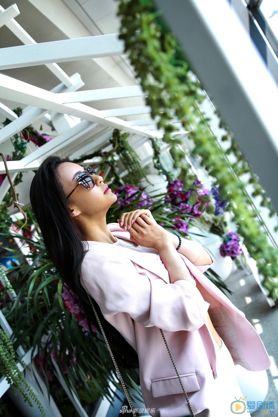 母其弥雅街拍写真 母其弥雅高清写真_母其弥雅高清剧照