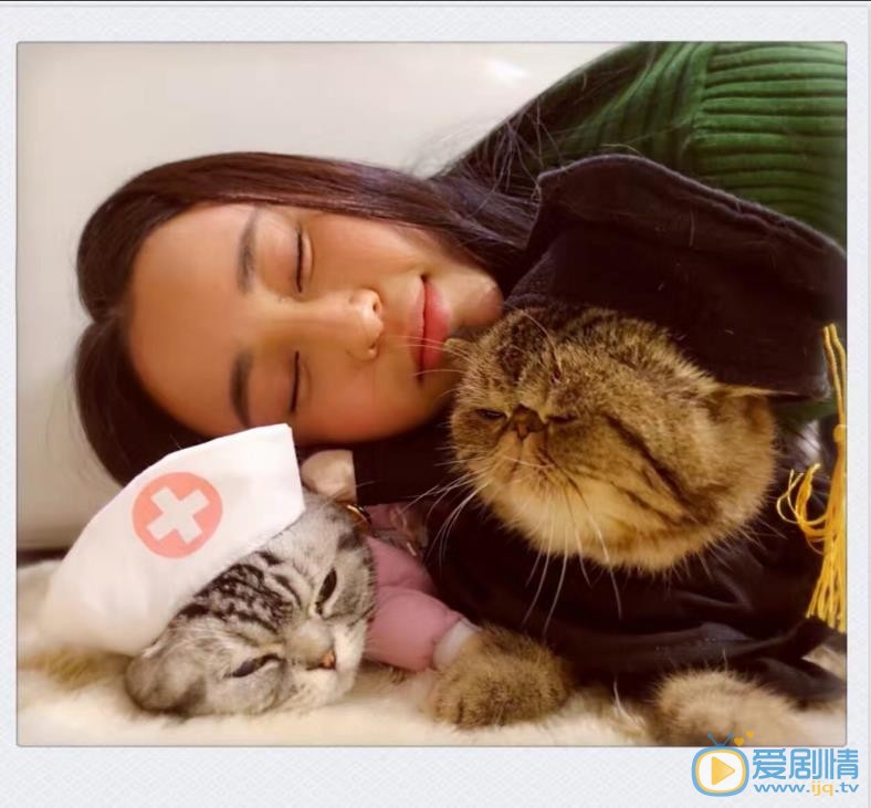 母其弥雅萌宠合照 母其弥雅高清写真_母其弥雅高清剧照