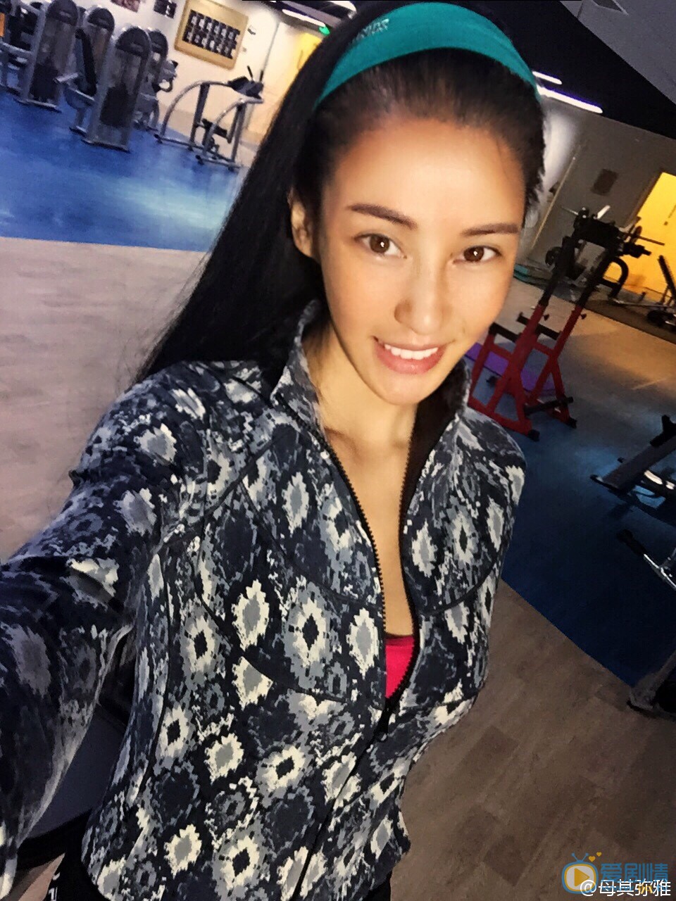 母其弥雅生活照 母其弥雅高清写真_母其弥雅高清剧照