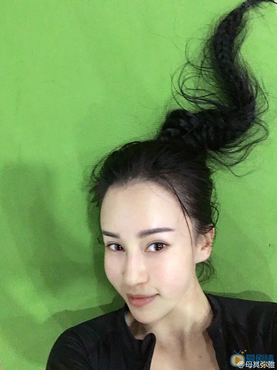 母其弥雅生活照 母其弥雅高清写真_母其弥雅高清剧照