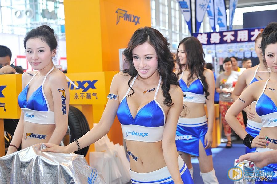 母其弥雅早期车模照 母其弥雅高清写真_母其弥雅高清剧照