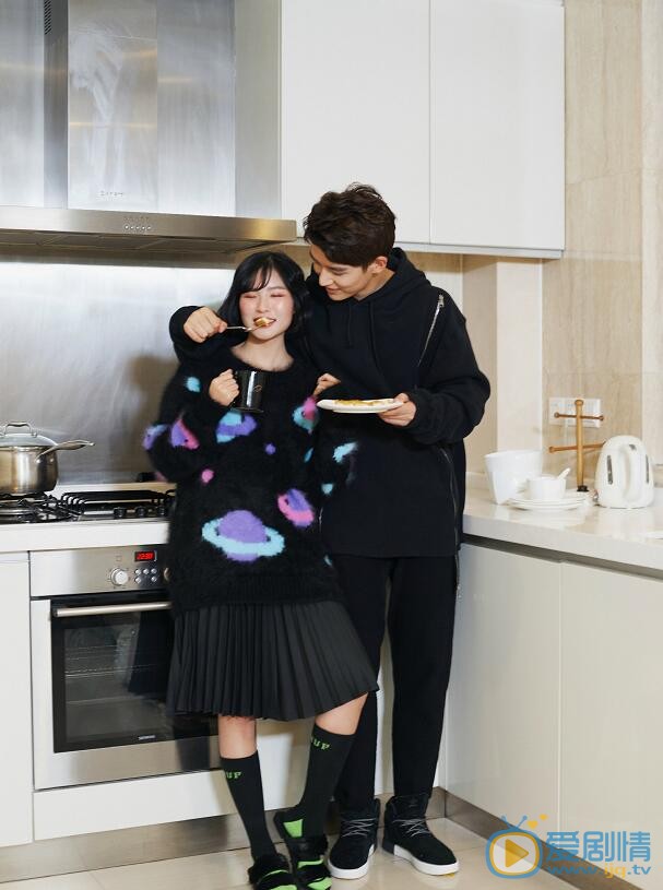 黄由启情侣写真 黄由启高清写真_黄由启高清剧照