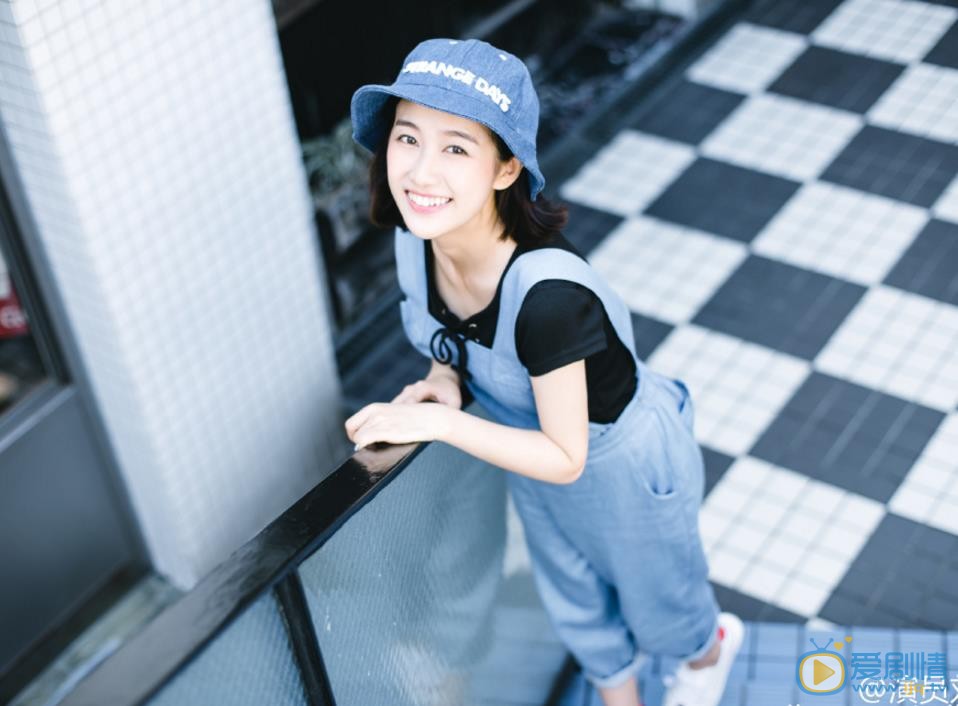 刘美含街拍大片 刘美含高清写真_刘美含高清剧照