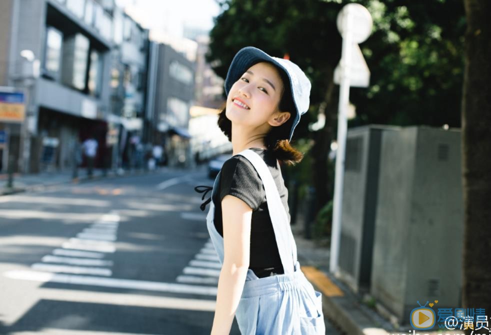 刘美含街拍大片 刘美含高清写真_刘美含高清剧照