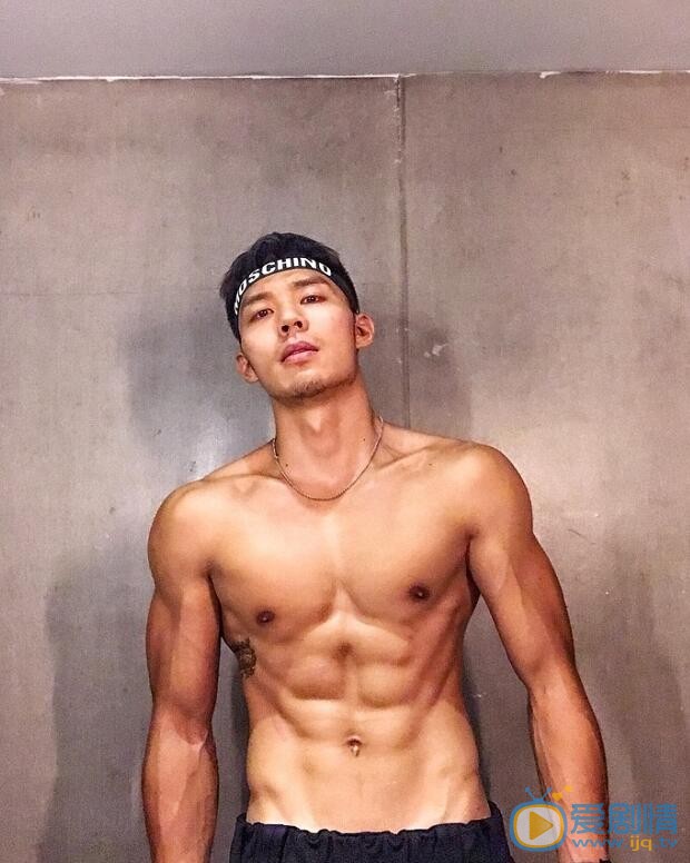 柳扬肌肉写真 柳扬高清写真_柳扬高清剧照
