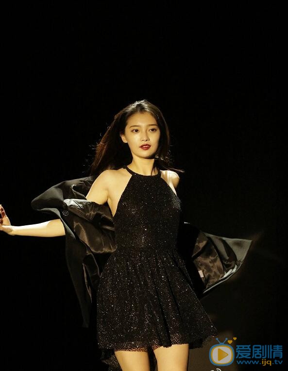 田依桐《一年级》节目照 田依桐高清写真_田依桐高清剧照