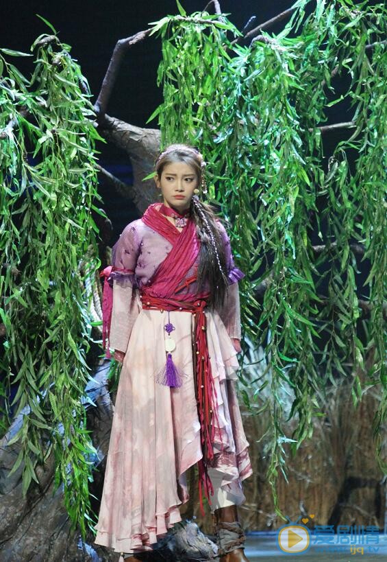 田依桐《一年级》节目照 田依桐高清写真_田依桐高清剧照