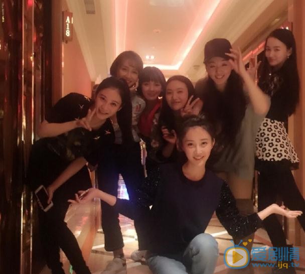 傅姝阳与人合照 傅姝阳高清写真_傅姝阳高清剧照