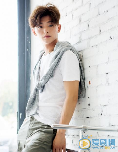 李德龙写真 李德龙高清写真_李德龙高清剧照
