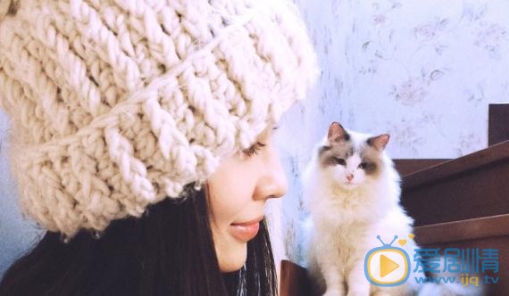 刘倩妤与宠物合照 刘倩妤高清写真_刘倩妤高清剧照