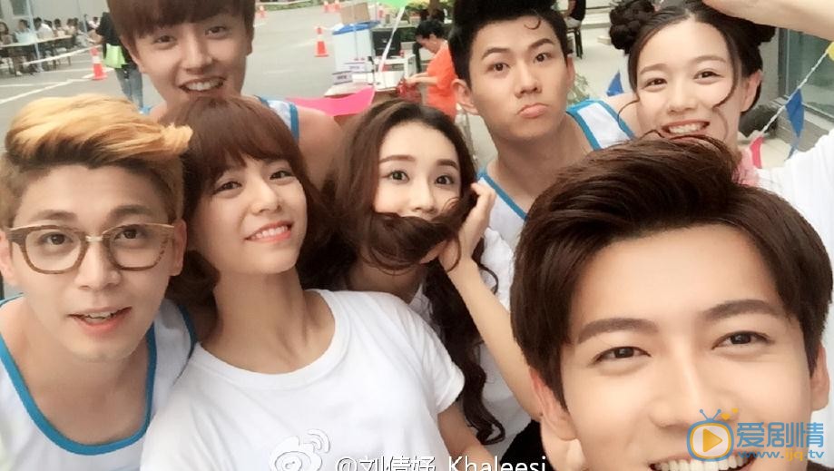 刘倩妤与人合照 刘倩妤高清写真_刘倩妤高清剧照