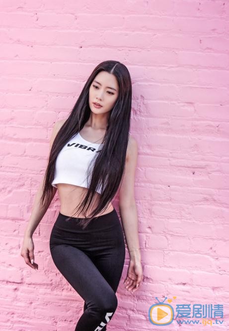 李成敏白色写真 李成敏高清写真_李成敏高清剧照