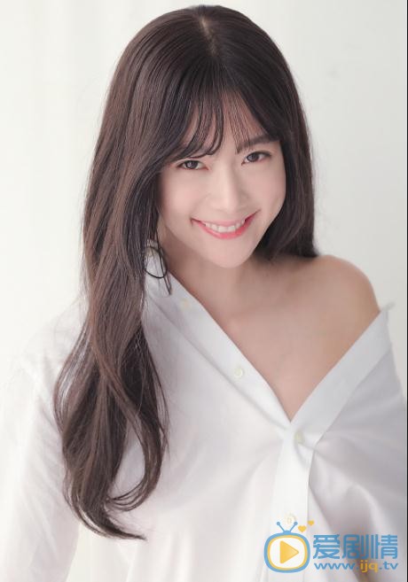 李成敏白色写真 李成敏高清写真_李成敏高清剧照