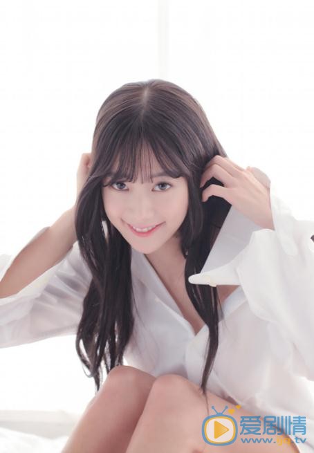 李成敏白色写真 李成敏高清写真_李成敏高清剧照