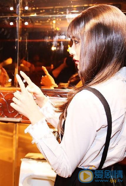 李成敏《情圣》剧照 李成敏高清写真_李成敏高清剧照